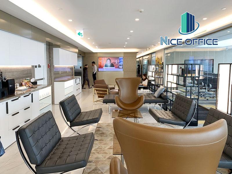 Khu vực Lounge tại văn phòng trọn gói Vietcombank Tower