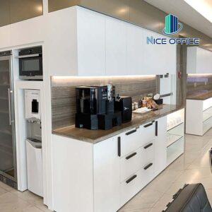 Pantry tại văn phòng trọn gói Vietcombank có trà cafe, nước lọc