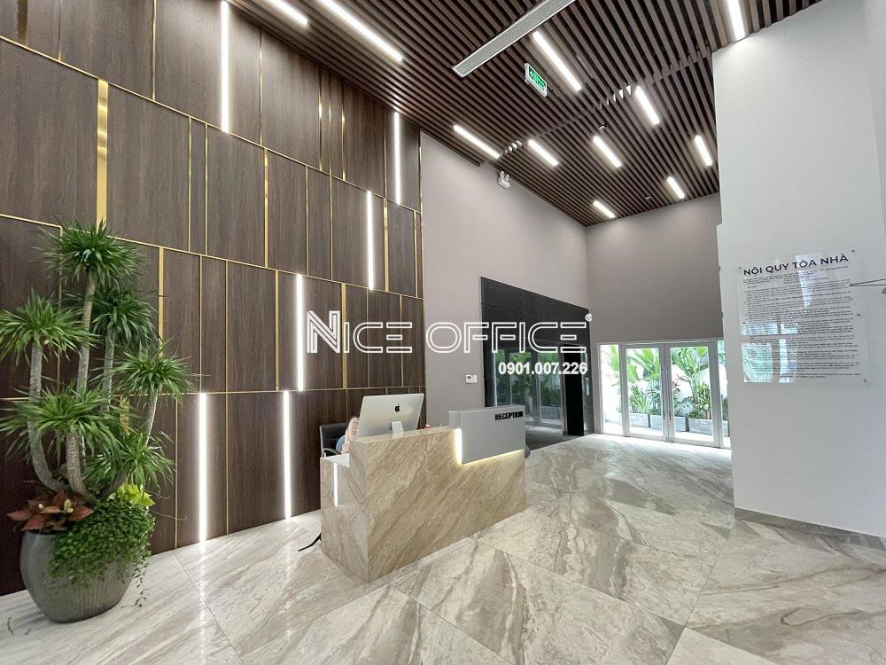 sanh-le-tan-tai-toa-nha-long-tower