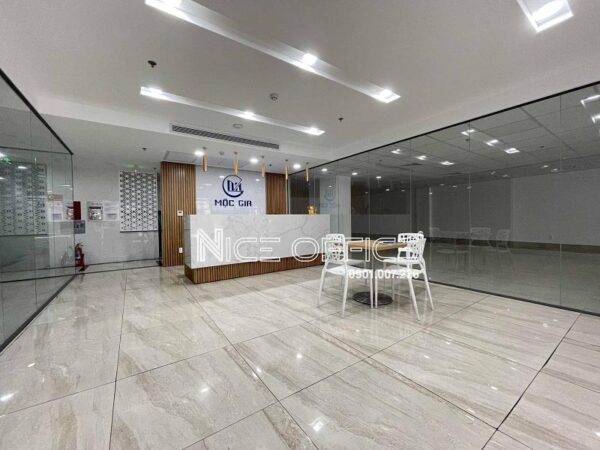 Lễ tân tại tòa nhà Moza Building Phổ Quang