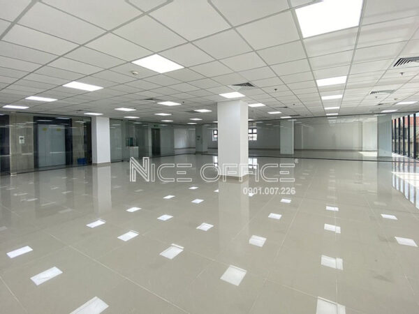 Mặt bằng trống nguyên sàn tại tòa nhà Moza Building