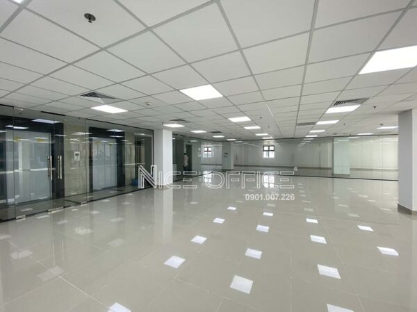 Sàn văn phòng cho thuê đã hoàn thiện tại Moza Building Phổ Quang