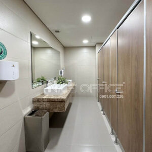 Nhà vệ sinh nữ tại tòa nhà CII Tower
