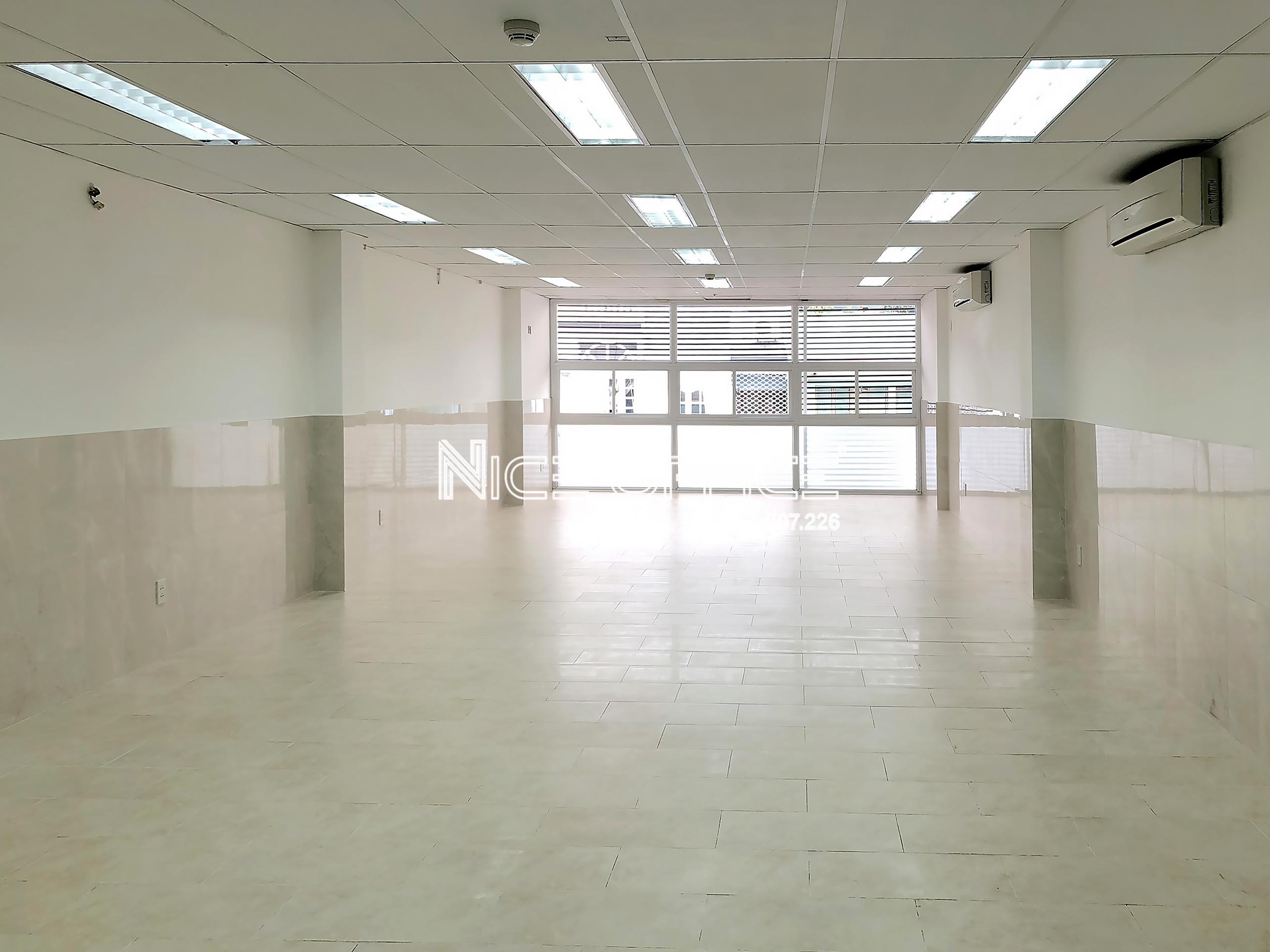 van-phong-trong-cho-thue-tai-toa-nha-holistay-building