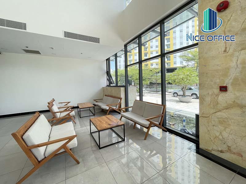 khu-vuc-tiep-khach-chung-tai-tang-tret-toa-nha-bw-building Khu vực tiếp khách chung tại tòa nhà BW Building