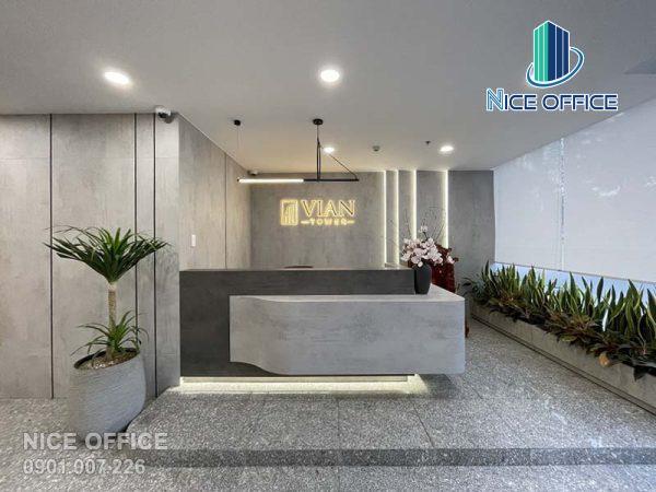 Lễ tân tại tòa nhà văn phòng cho thuê Vian Tower