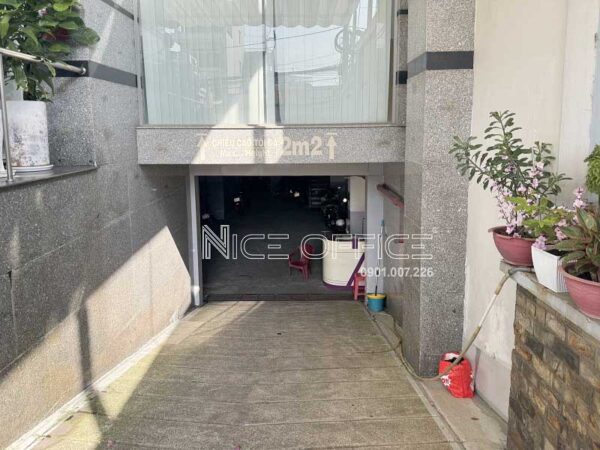 Lối xuống hầm xe tại tòa nhà Thành Phát Building