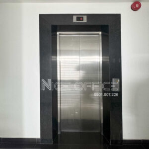 Thang máy tại tòa nhà Thành Phát Building