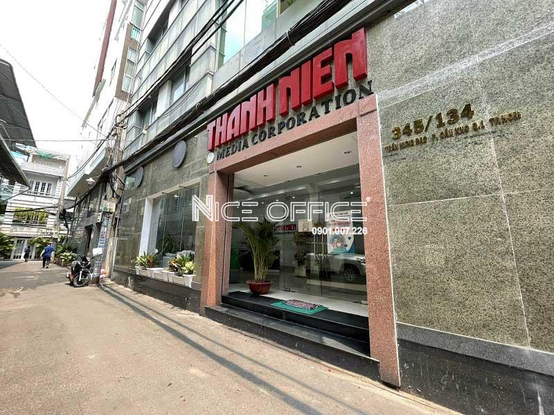 phia-truoc-toa-nha-thanh-nien-media-building