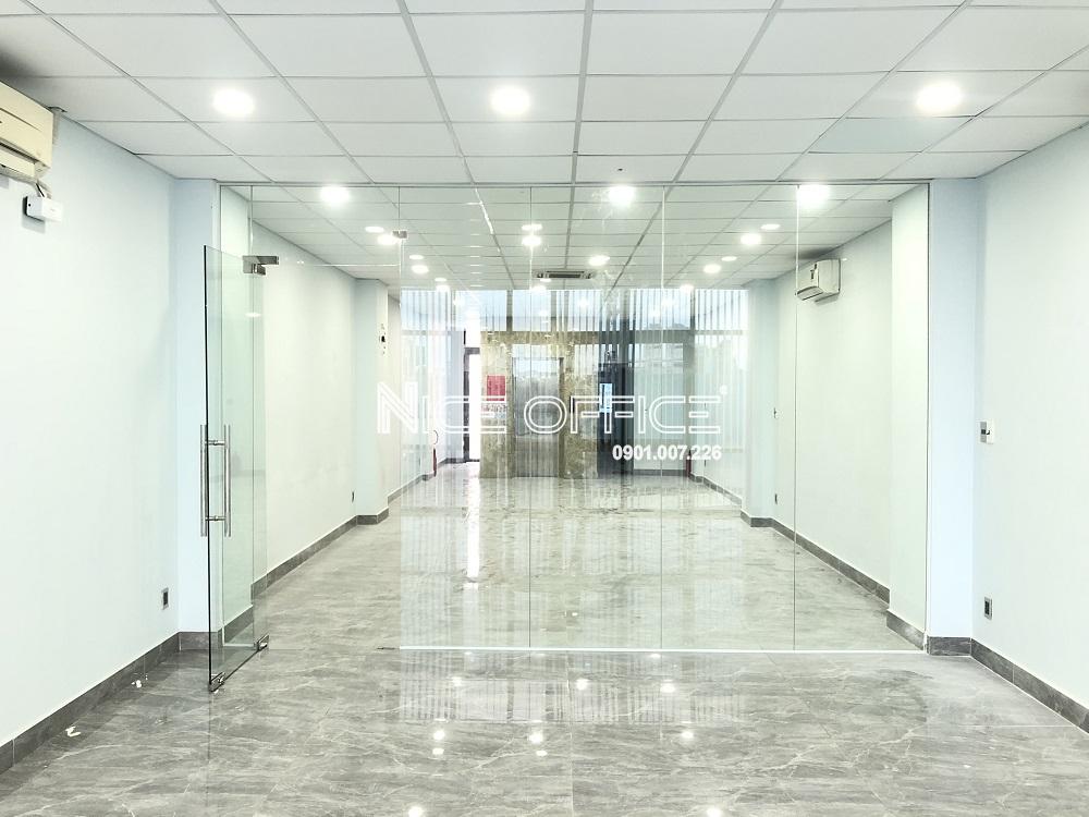 mat-bang-trong-cho-thue-tai-toa-nha-saigon-building-3