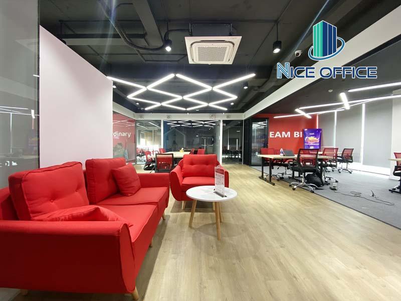 Khu vực tiếp khách chung tại MindX Office - Quận Phú Nhuận
