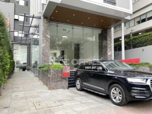 Khuôn viên phía trước tòa nhà Cadivi Tower