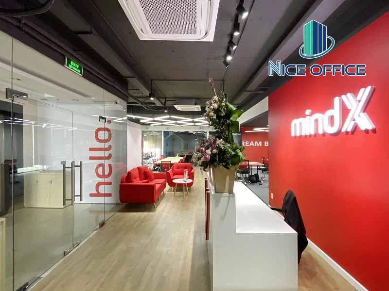 Lễ tân tại văn phòng trọn gói Mindx Phan Xích Long