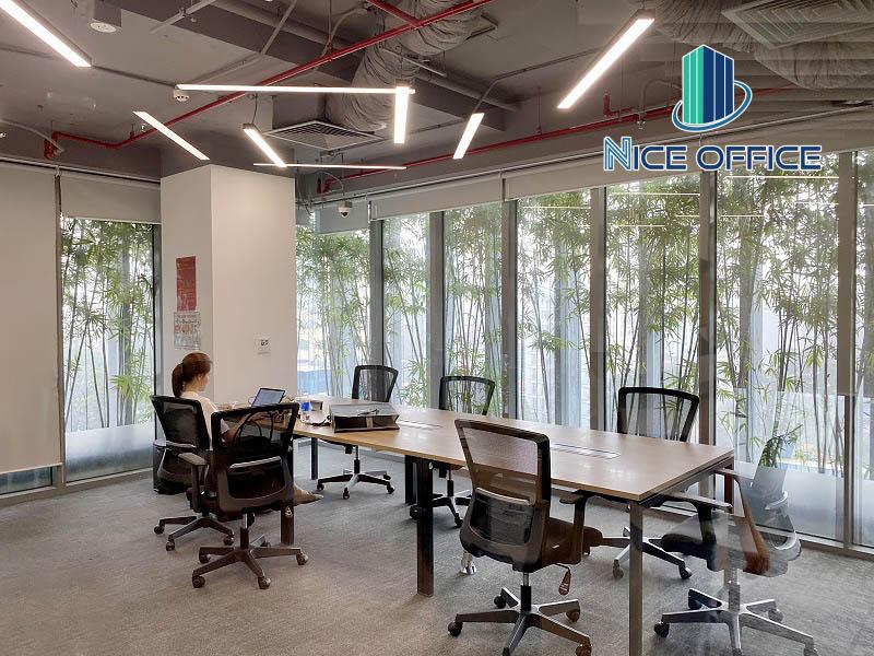 Phòng làm việc 10 chỗ tại UpGen view thông thoáng