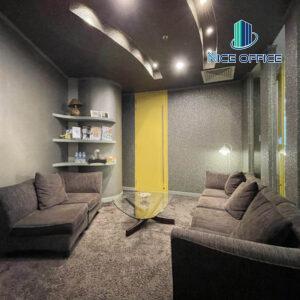 Phòng tiếp khách tại CityHub Saigon Trade Center