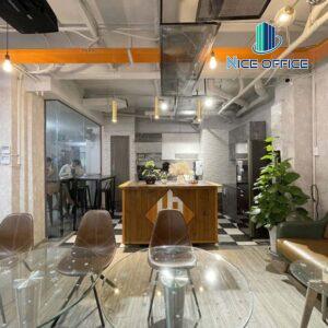 Khu vực pantry tại văn phòng trọn gói Yes Office