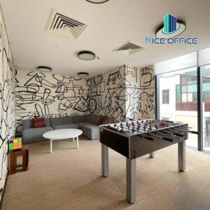 Khu vực relax tại WeWork Lim Tower 3