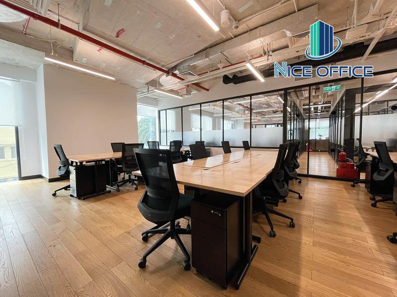 phong-lam-viec-size-lon-tai-wework-lim-tower-3 Phong lam việc size lớn tại WeWork Lim Tower 3