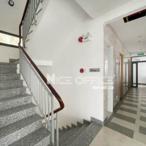 Lói thang bộ tại tòa nhà Hạnh Office Building