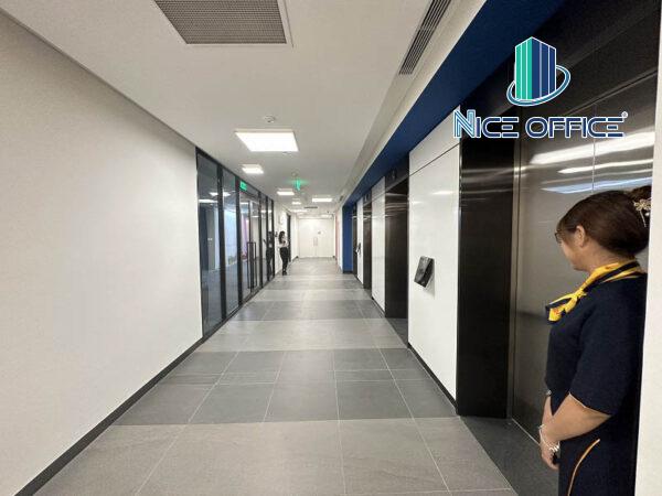 Hành lang chung tại mỗi tầng tòa nhà OfficeHaus