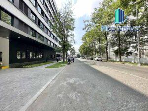 Khuôn viên phía sau tòa nhà OfficeHaus