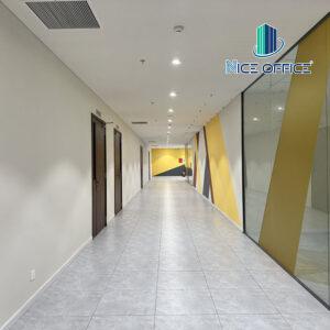 Lối đi chung tại mỗi tầng tòa nhà Orchard Parkview