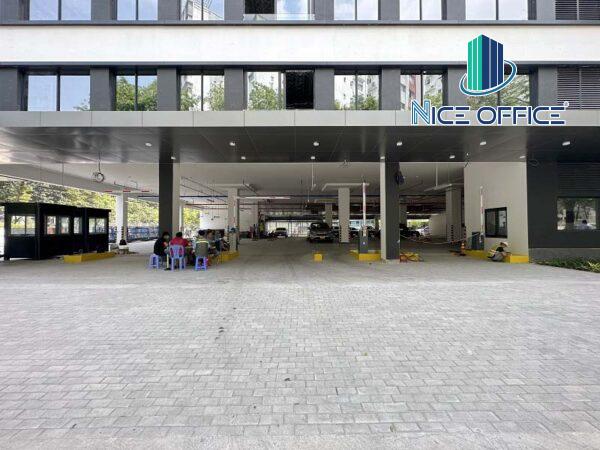 Lối vào khu vực để xe tại OfficeHaus