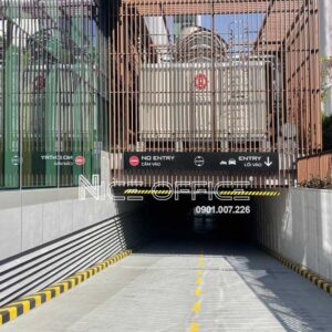Lối xuống hầm xr tại tòa nhà The Nexus Tower