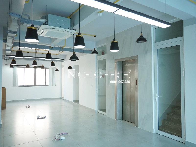 mat-bang-trong-dien-hinh-tai-toa-nha-gro-center