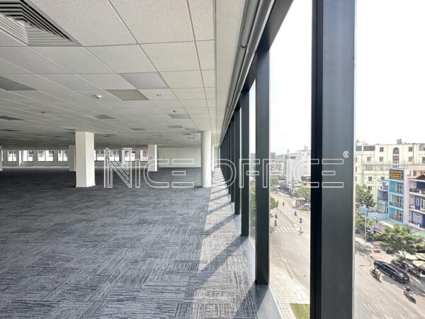 View đường Bờ Bao Tân Thắng nhìn từ tầng 5 tòa nhà OfficeHaus