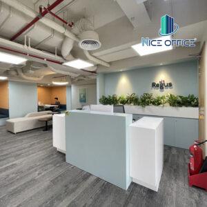 Khu vực sảnh chính đón khách tại văn phòng trọn gói Regus Thảo Điền