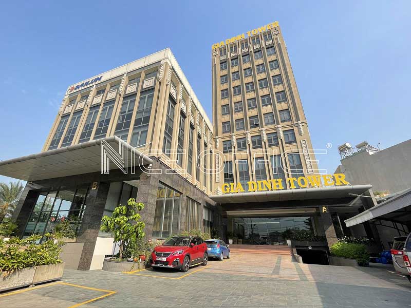 Khuôn viên phía trước tòa nhà Gia Định Tower