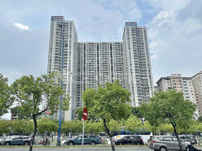 Toàn cảnh tòa nhà TNR The Gold View nhìn từ đường Võ Văn Kiệt