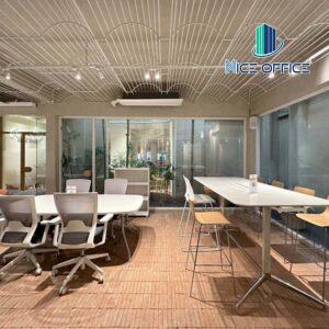 Khu vực chỗ ngồi linh hoạt tại W Business Center