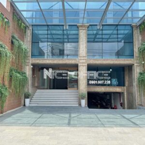 Cổng chính tòa nhà Qcoop Tower Nguyễn Xí