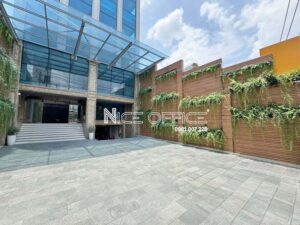Khuôn viên phía trước tòa nhà Qcoop Tower Nguyễn Xí