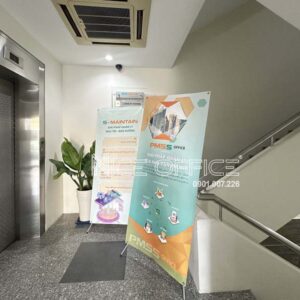 Lối thang bộ và thang máy tại tòa nhà Savista Realty