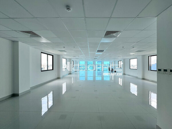 Mặt bằng trống tại tòa nhà Qcoop Tower Nguyễn Xí