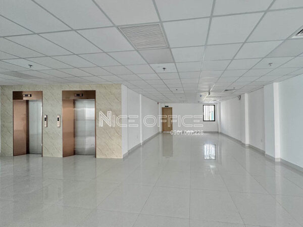 Sàn văn phòng điển hình tại tòa nhà Qcoop Tower
