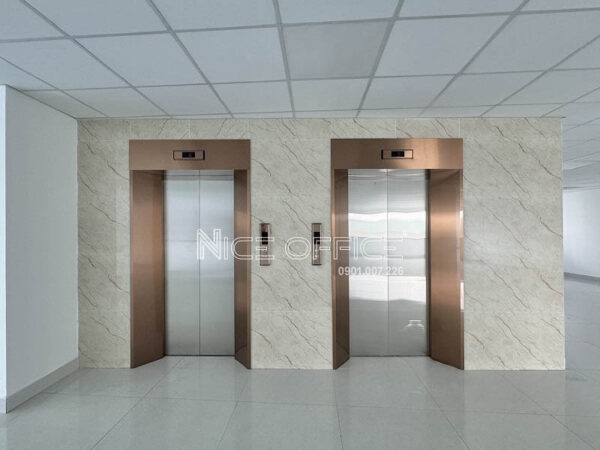 2 thang máy tại tòa nhà Qcoop Tower Nguyễn Xí