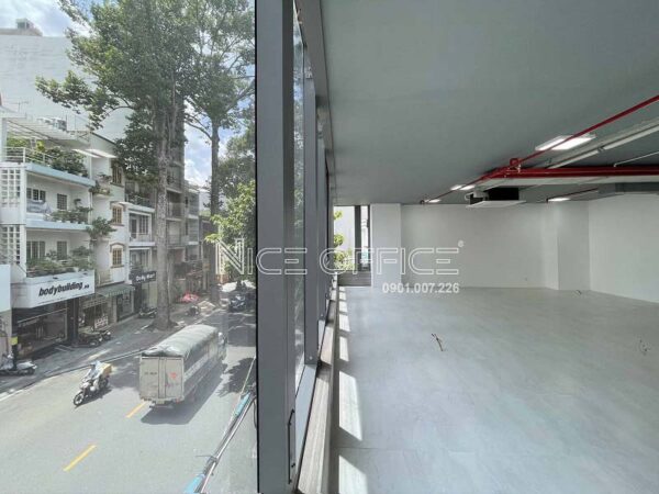 View đường Trần Quang Khải nhìn từ tầng 2 tòa nhà ST Perla Building