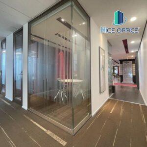 Lối đi chung tại khuôn viên bên trong văn phòng trọn gói Regus Deutsches Haus