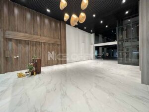 Sảnh trệt tại tòa nhà PLS Phó Đức Chính