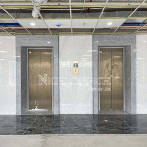 Thang máy tại tòa nhà Moza Yên Thế