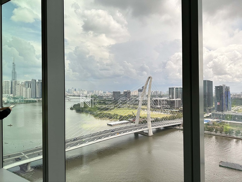 View cầu Ba Son nhìn từ tầng 20 tòa nhà VPBank Saigon Tower