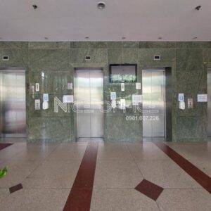 Khu vực thang máy tại tòa nhà Botanic Towers