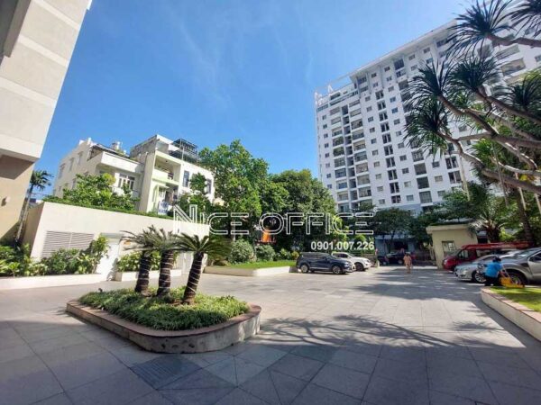 Khuôn viên tại tòa nhà Botanic Towers