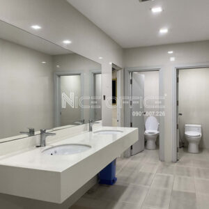 Nhà vệ sinh nữ tại mỗi tầng