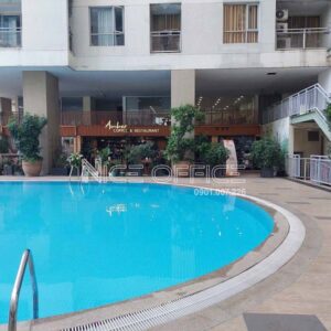 Tiện ích hồ bơi tại tòa nhà Botanic Towers