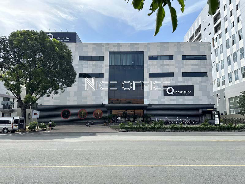 Tòa nhà Q Industries Building nằm gần KCX Tân Thuận 